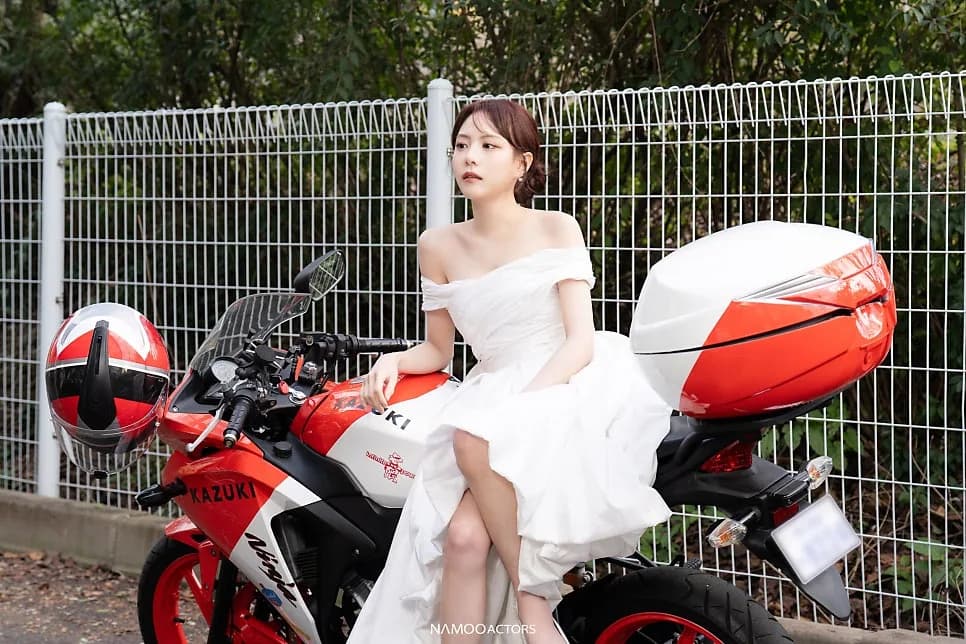 Lee Yul-eum, photo 1 of 10