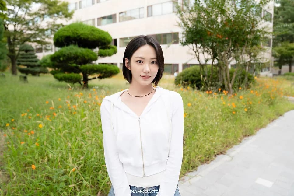 Choi Hyo-ju, photo 5 of 9