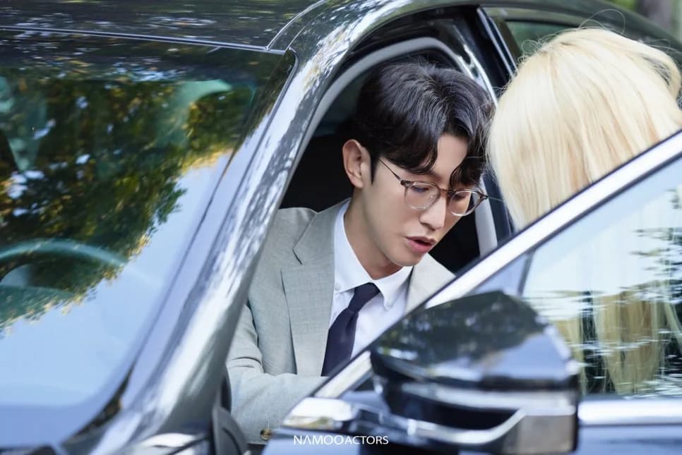 Kang Ki-young 사진 8장 중 1번째