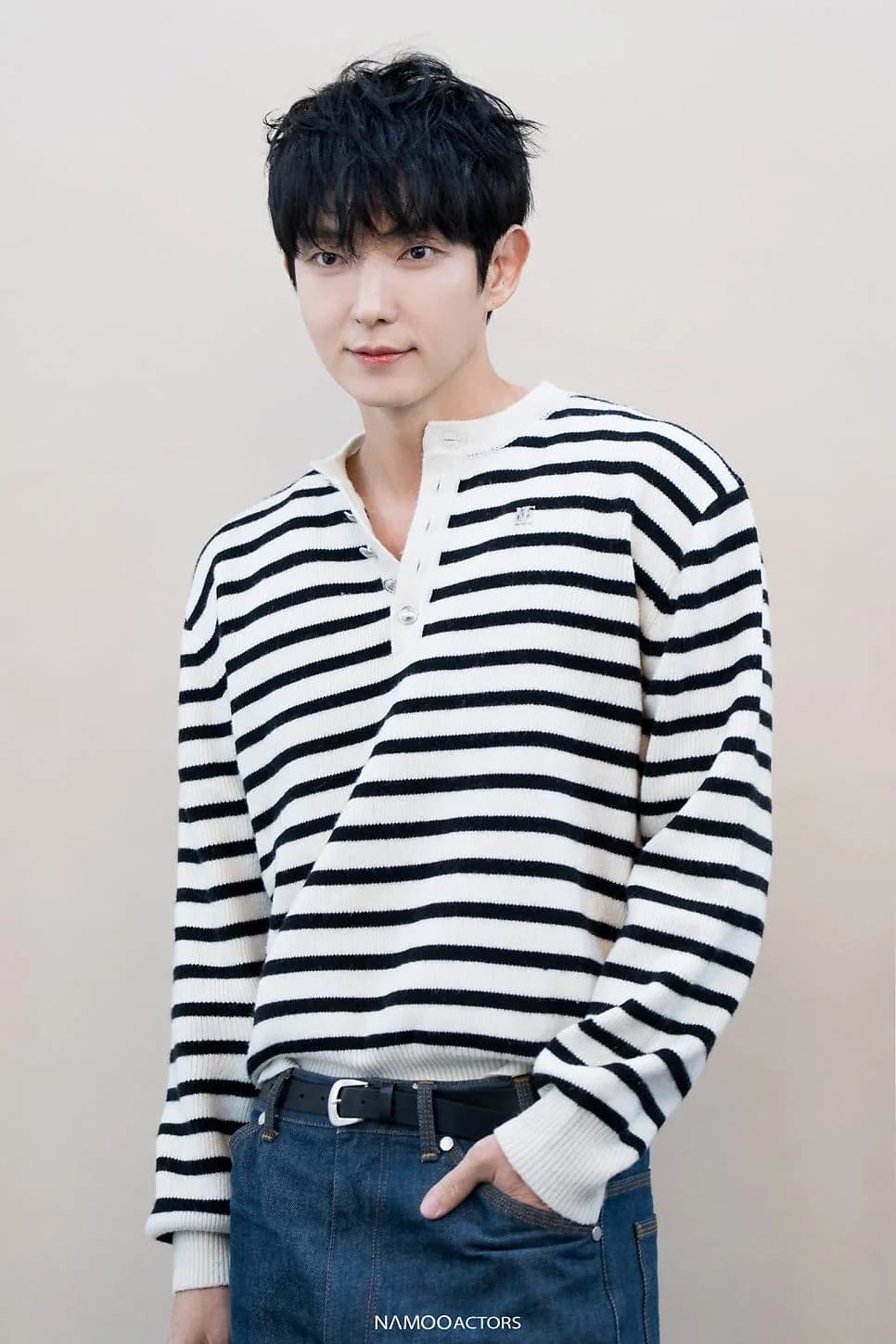 Lee Joon-gi 사진 9장 중 4번째