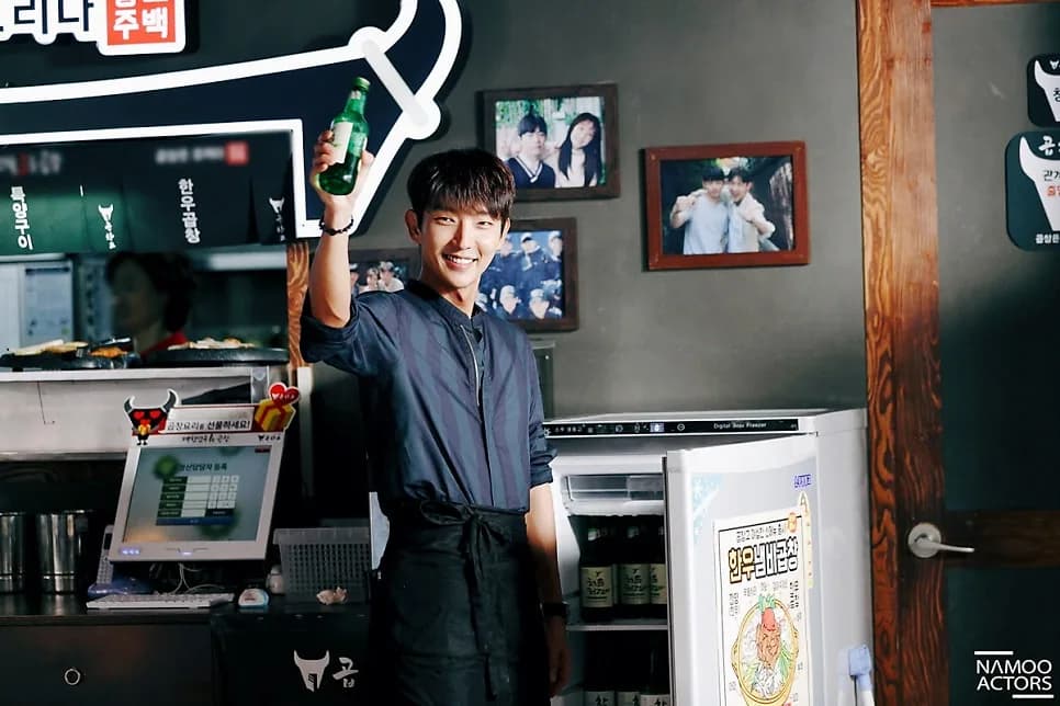 Lee Joon-gi 사진 9장 중 5번째