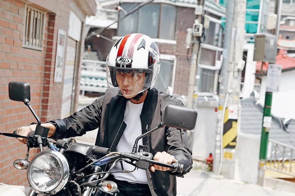 Lee Joon-gi 사진 9장 중 7번째