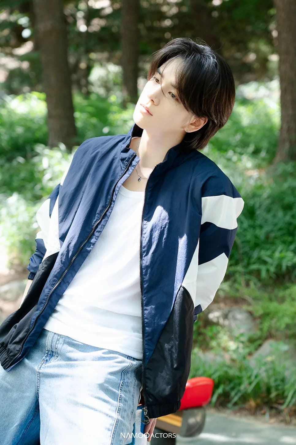 Younghoon, photo 4 of 8