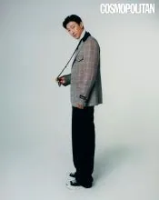 Kang Ki-youngのポスターまたは誌面 14